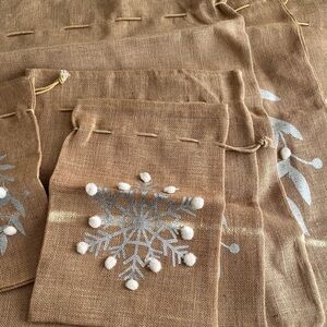 Lot of 6 Burlap holiday gift bags. Reusable and sustainable.